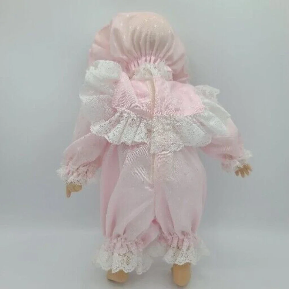 Unbranded porcelain doll